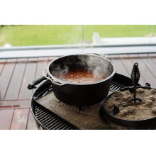 Preseasoned Cast Iron Dutch Oven with Three Legs on Lid